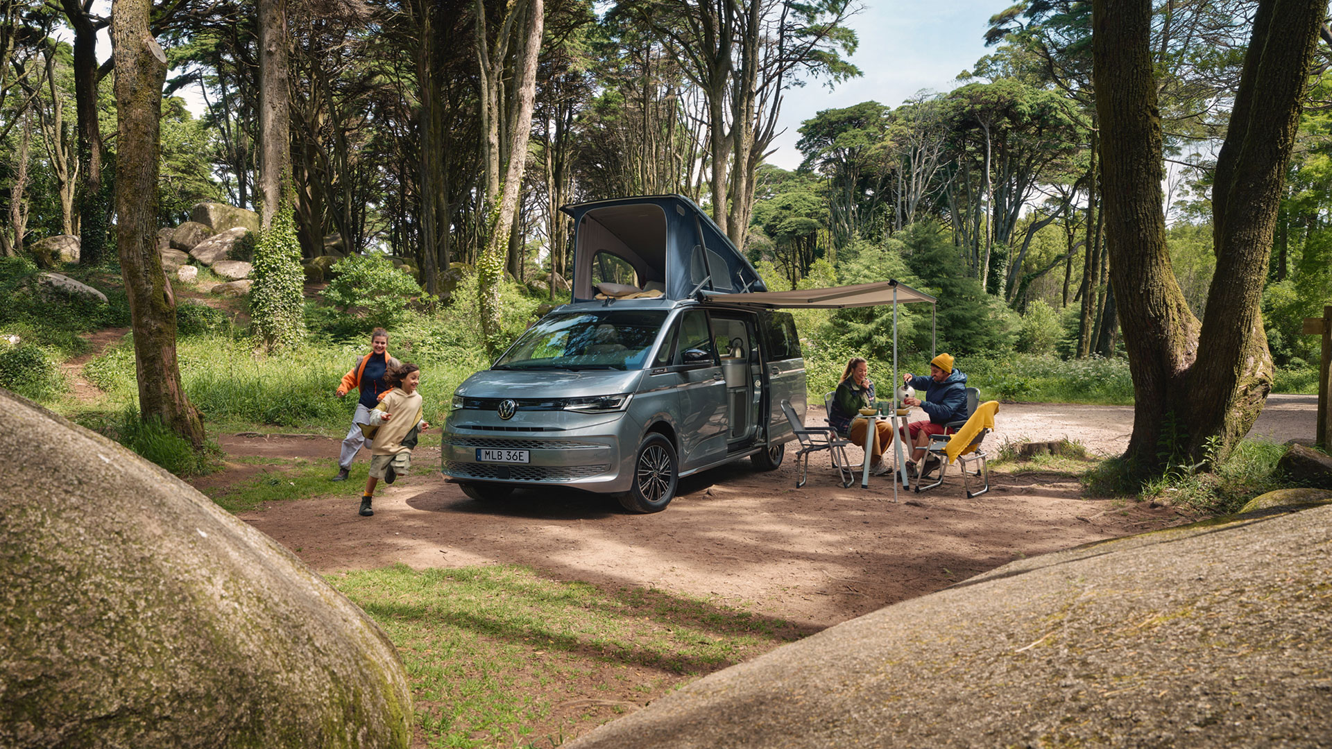 Grå Volkswagen California Ocean