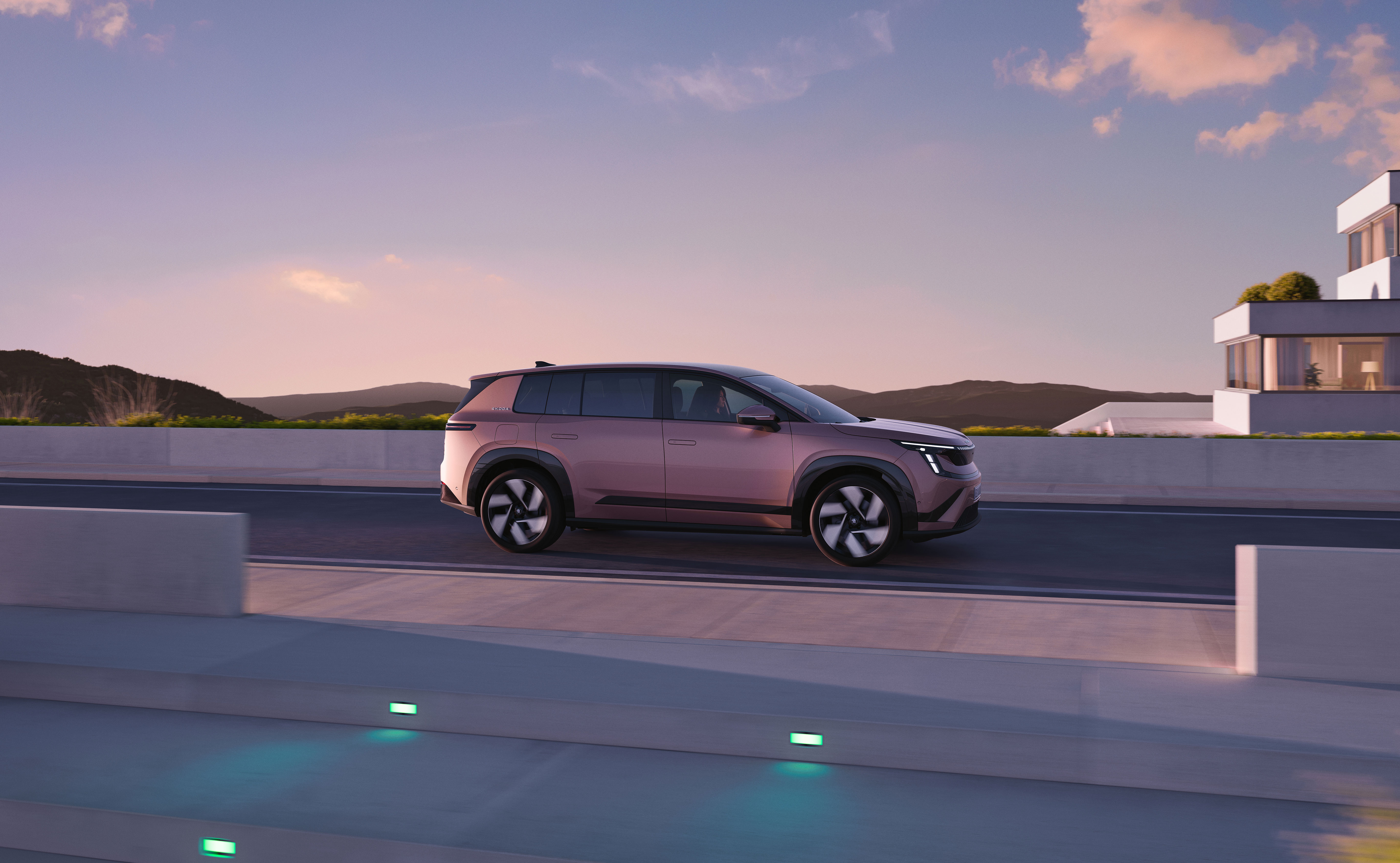 Peaq Front Driving