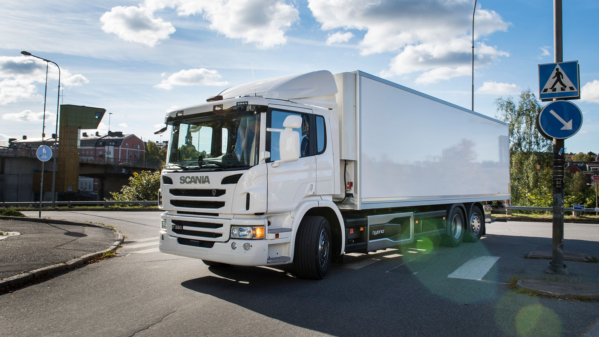K p Lastbil Snabbt Och Smidigt Med Scania Komplett Atteviks